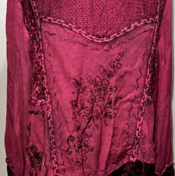 The Pyramid collection wine color bohemian embroidered & detailed tunic 1X - Picture 5 of 6